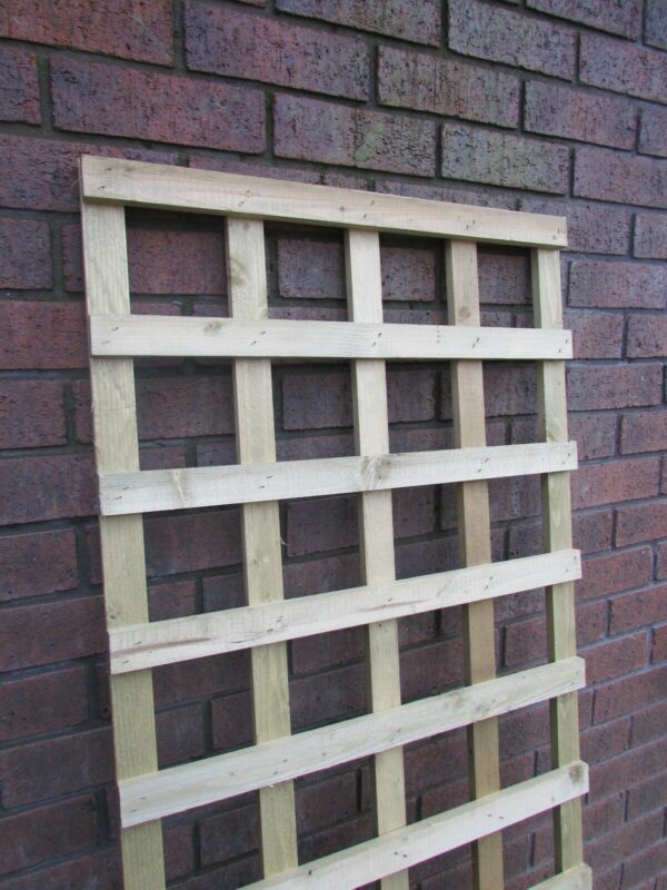 6x2 wooden square trellis