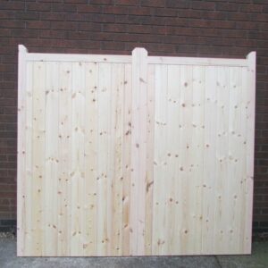 Front of Wooden Framed, Ledged & Braced 6ft Driveway Gates with Flat Top