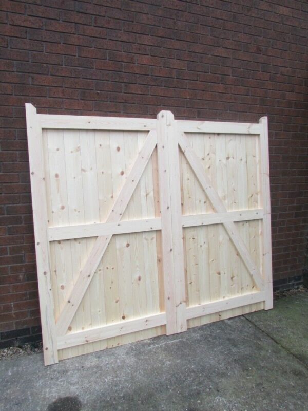Rear of a flat top gate, showing a framed, ledged and braced structure