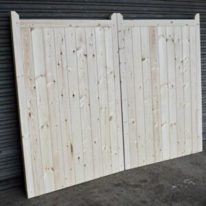 5ft wooden driveway gates